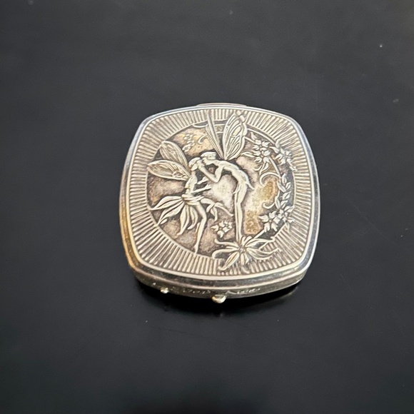 Vintage Art Nouveau Djer Kiss Compact circa 1925 - Picture 2 of 8